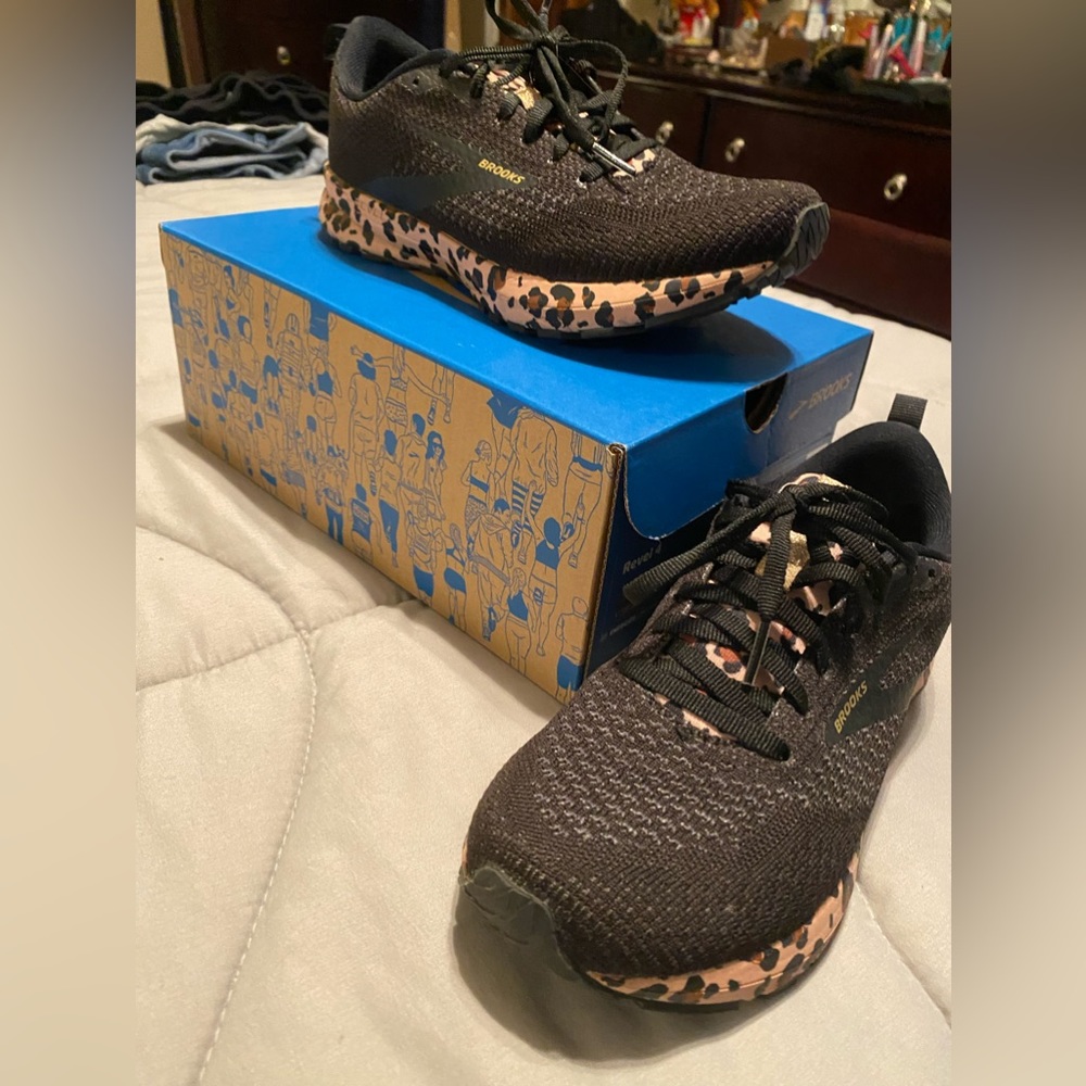 Brooks Revel 4